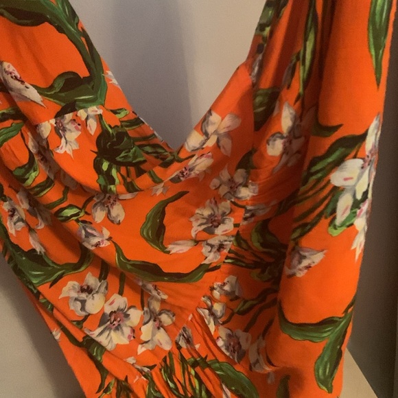 Zara Vibrant Orange Long Sleeve Dress. Vacation Ready - Preloved - Picture 15 of 16